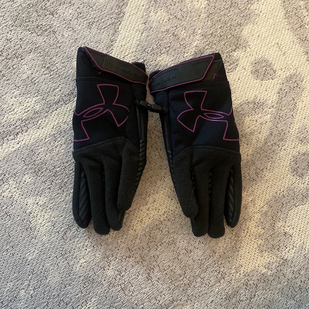 Under Armour gloves